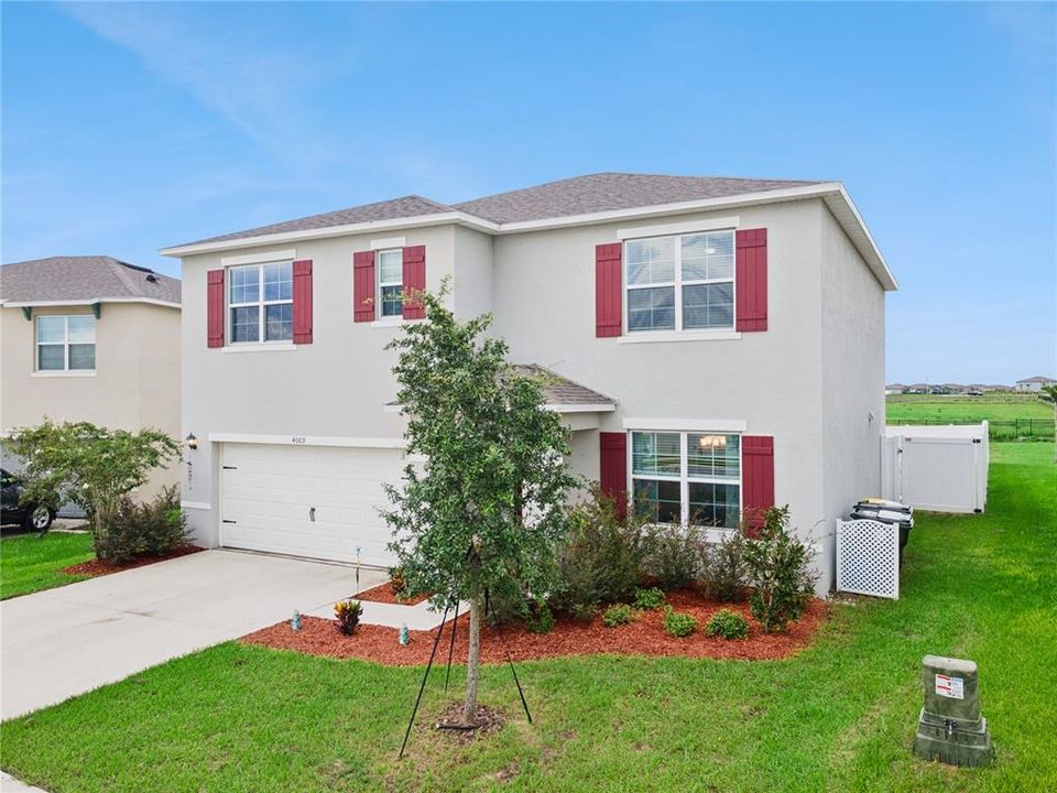 For Sale: $375,000 (5 beds, 3 baths, 2609 Square Feet)
