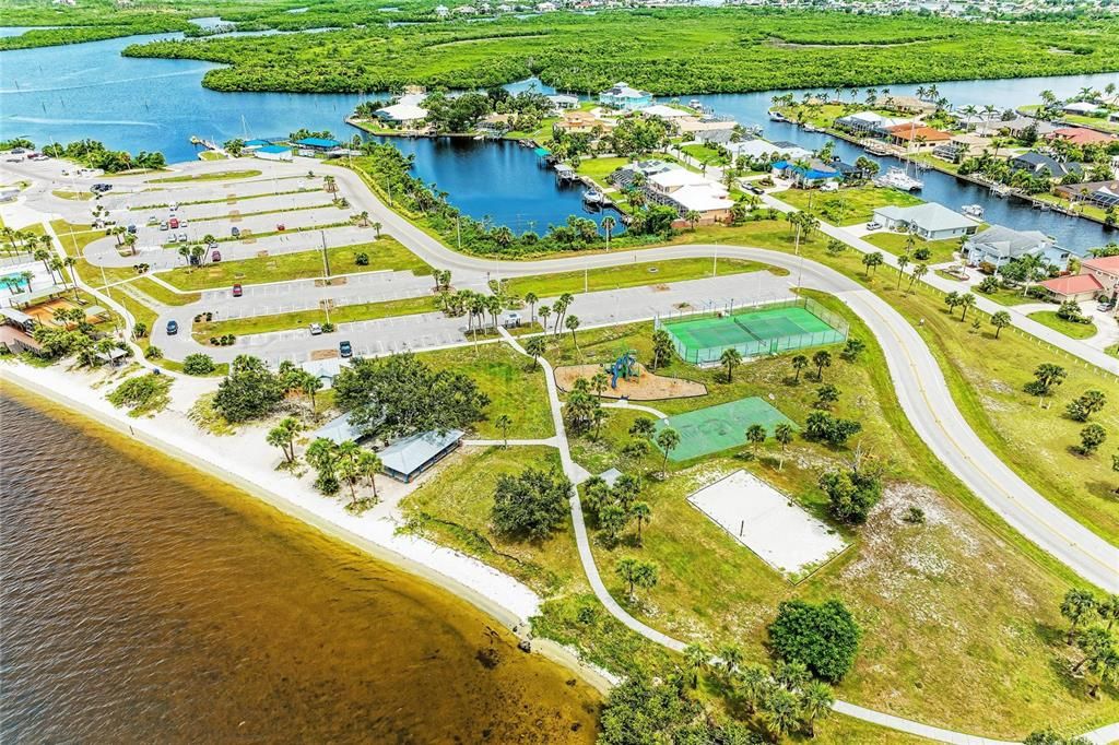 待售: $32,000 (0.23 acres)