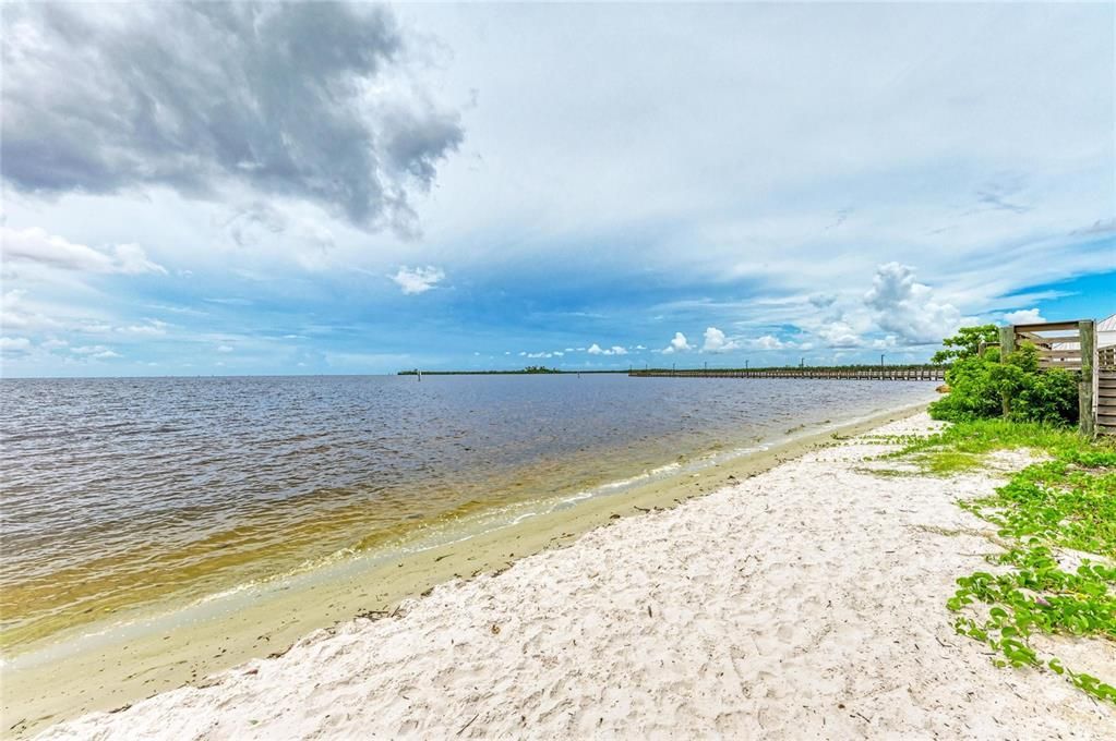 待售: $32,000 (0.23 acres)