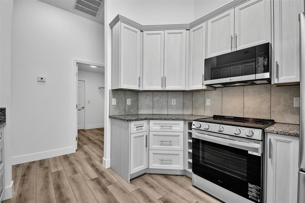 В аренду: $1,900 (3 спален, 2 ванн, 1489 Квадратных фут)