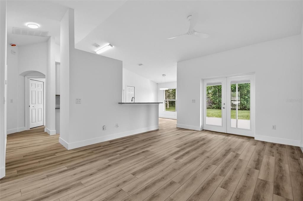 В аренду: $1,900 (3 спален, 2 ванн, 1489 Квадратных фут)