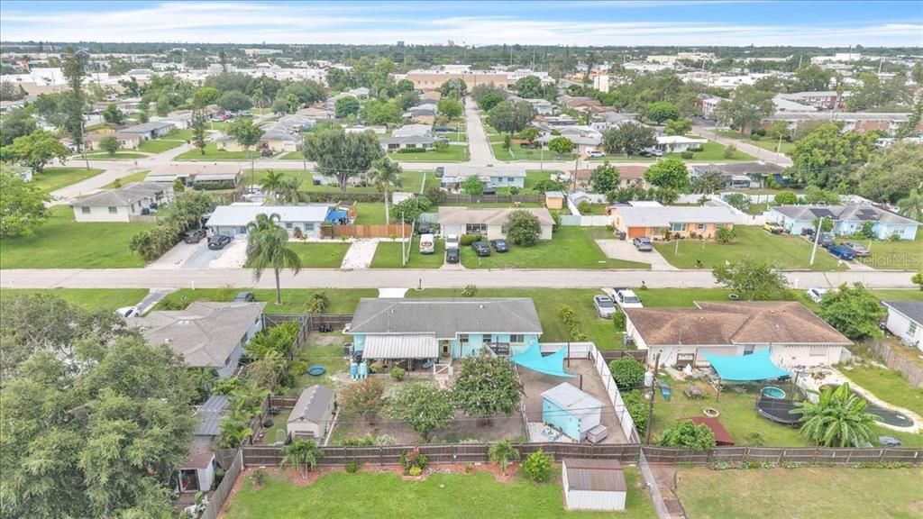 На продажу: $289,999 (2 спален, 1 ванн, 992 Квадратных фут)