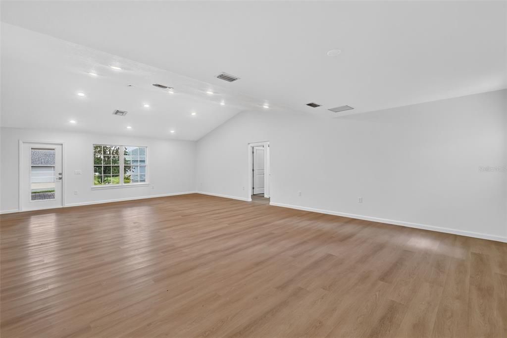 For Sale: $465,000 (4 beds, 3 baths, 3068 Square Feet)