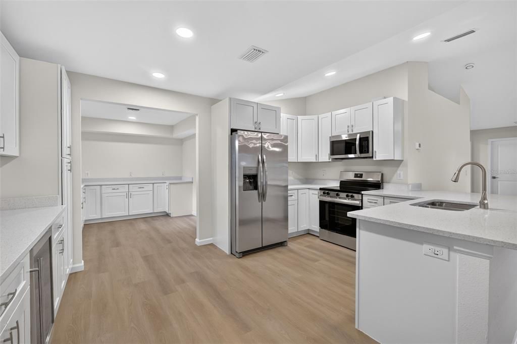 For Sale: $465,000 (4 beds, 3 baths, 3068 Square Feet)