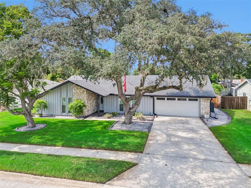 For Sale: $460,000 (3 beds, 2 baths, 1905 Square Feet)
