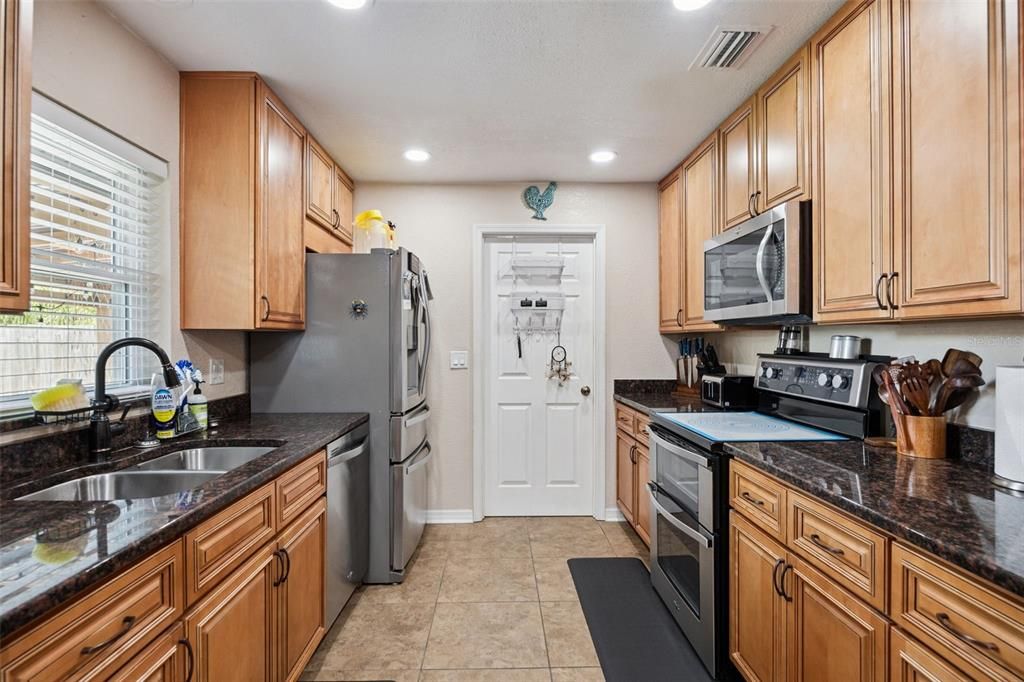 For Sale: $460,000 (3 beds, 2 baths, 1905 Square Feet)