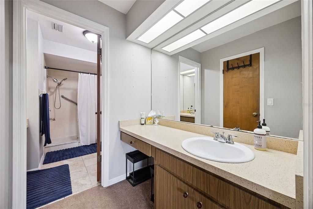 For Sale: $460,000 (3 beds, 2 baths, 1905 Square Feet)