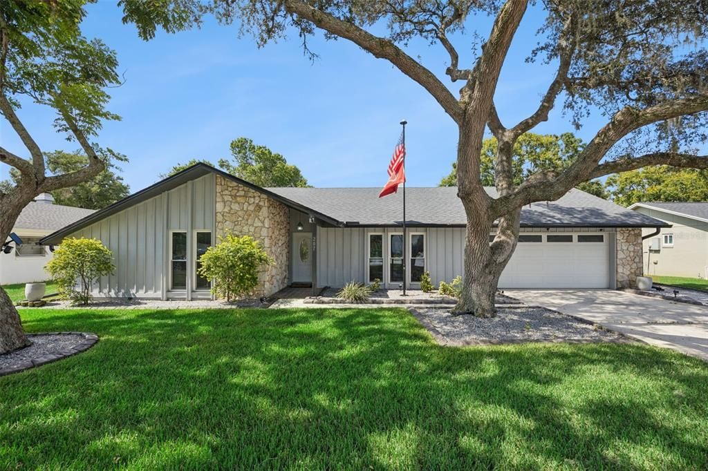 For Sale: $460,000 (3 beds, 2 baths, 1905 Square Feet)