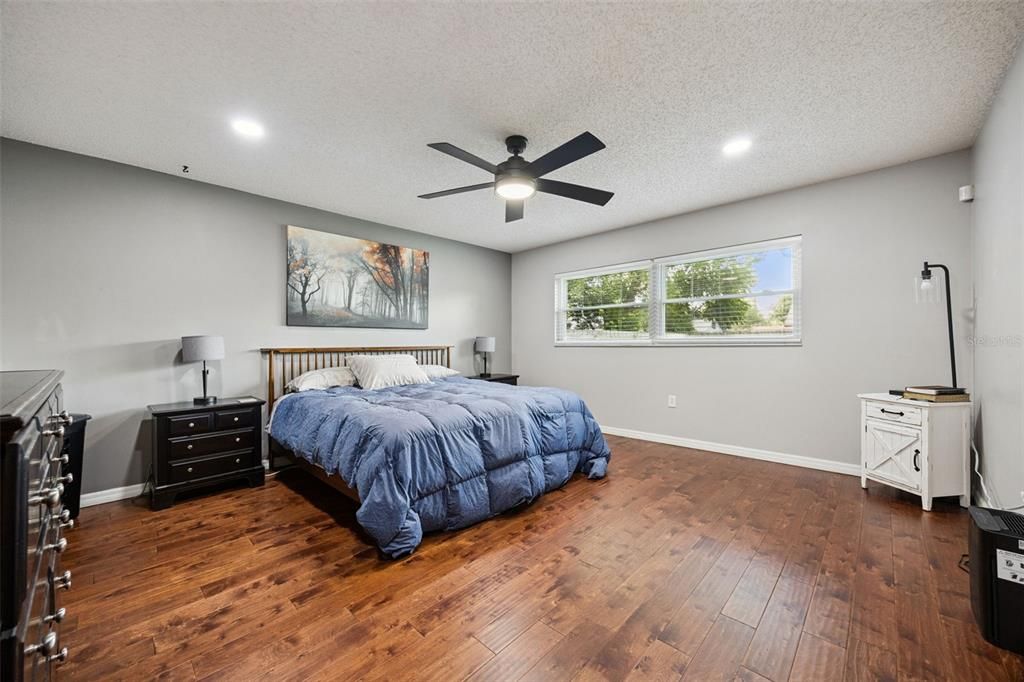 For Sale: $460,000 (3 beds, 2 baths, 1905 Square Feet)