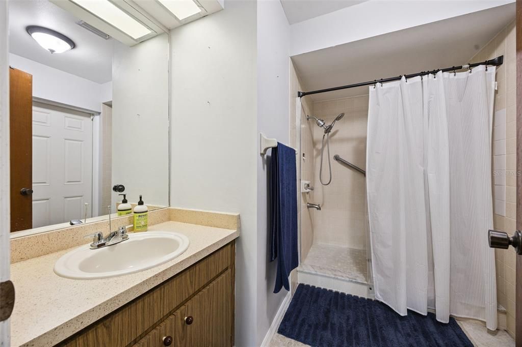 For Sale: $460,000 (3 beds, 2 baths, 1905 Square Feet)