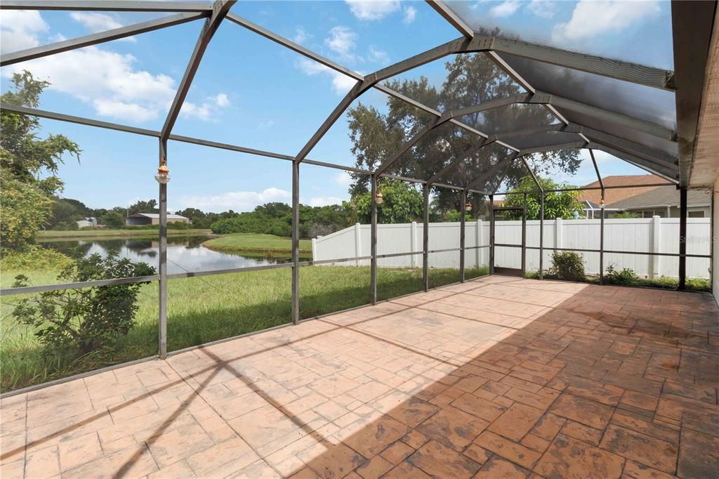 En Venta: $375,000 (4 camas, 2 baños, 2112 Pies cuadrados)