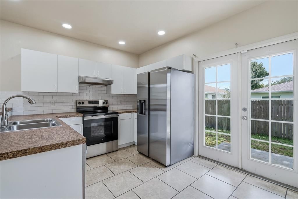 En Venta: $299,900 (3 camas, 2 baños, 1280 Pies cuadrados)
