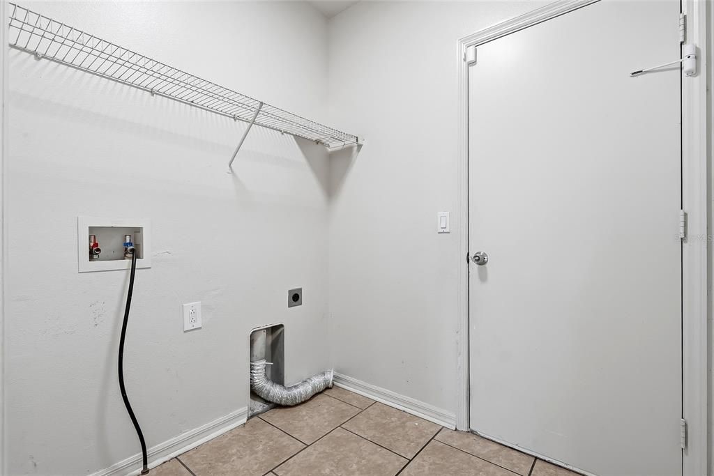 En Venta: $299,900 (3 camas, 2 baños, 1280 Pies cuadrados)