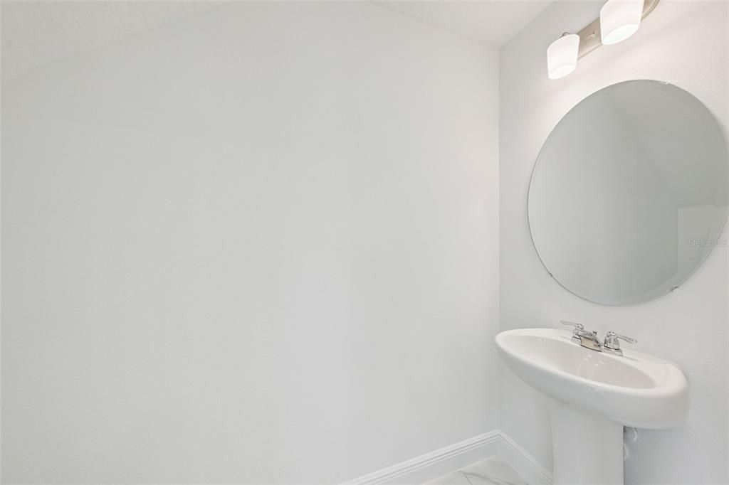 En Venta: $519,900 (4 camas, 2 baños, 2100 Pies cuadrados)