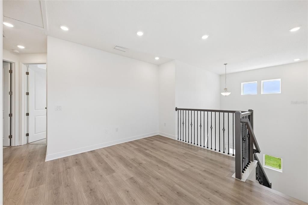 En Venta: $519,900 (4 camas, 2 baños, 2100 Pies cuadrados)