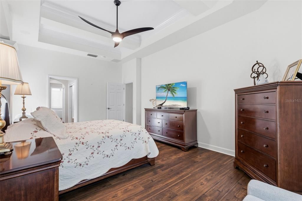 For Sale: $875,000 (3 beds, 2 baths, 2569 Square Feet)