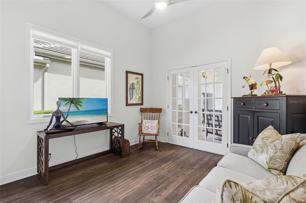 For Sale: $875,000 (3 beds, 2 baths, 2569 Square Feet)