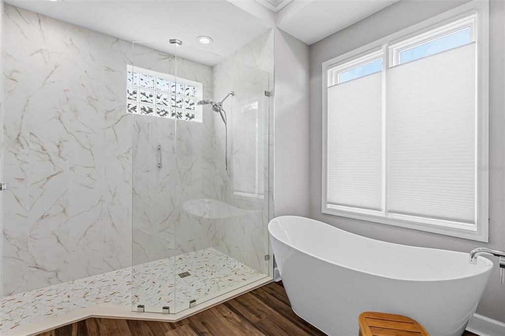 For Sale: $875,000 (3 beds, 2 baths, 2569 Square Feet)