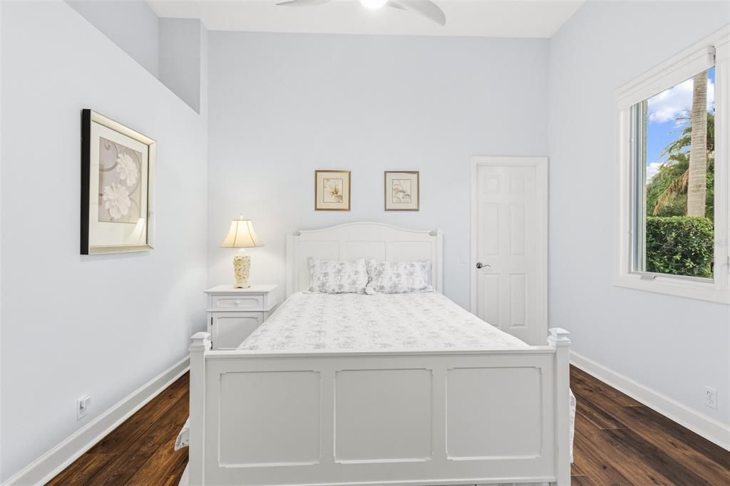 For Sale: $875,000 (3 beds, 2 baths, 2569 Square Feet)