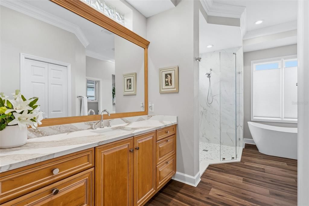 For Sale: $875,000 (3 beds, 2 baths, 2569 Square Feet)