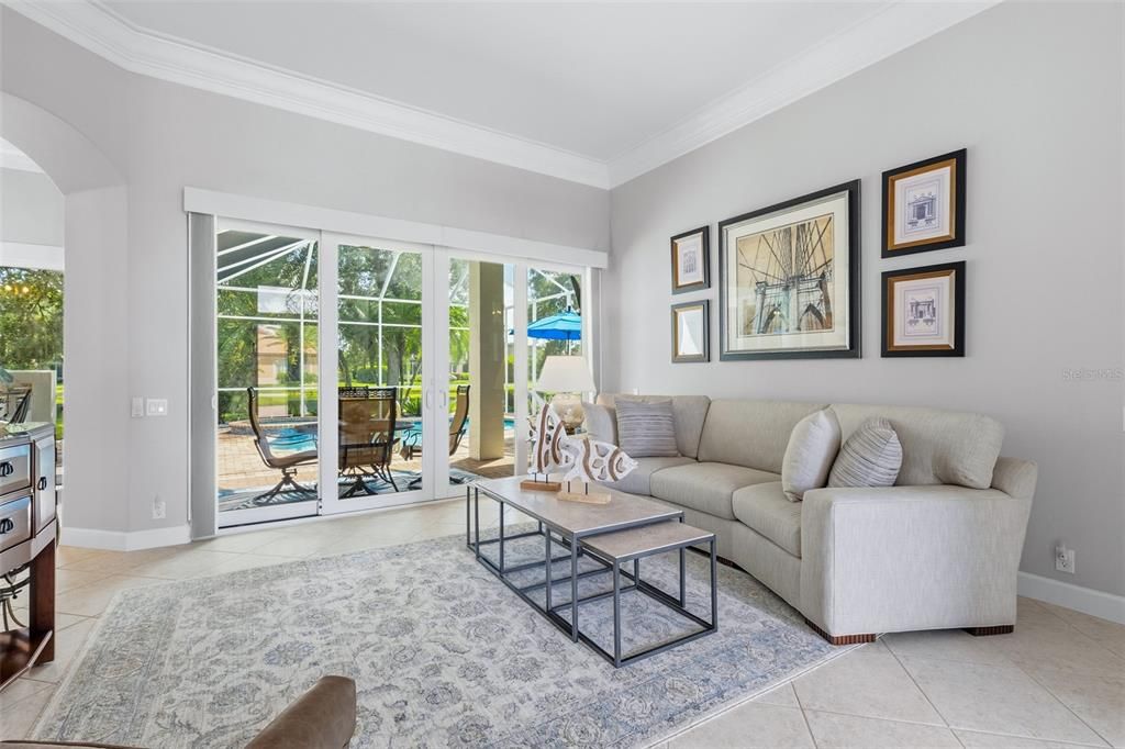 For Sale: $875,000 (3 beds, 2 baths, 2569 Square Feet)