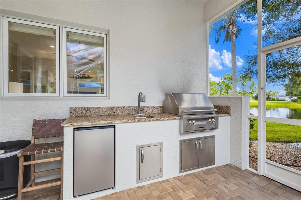For Sale: $875,000 (3 beds, 2 baths, 2569 Square Feet)
