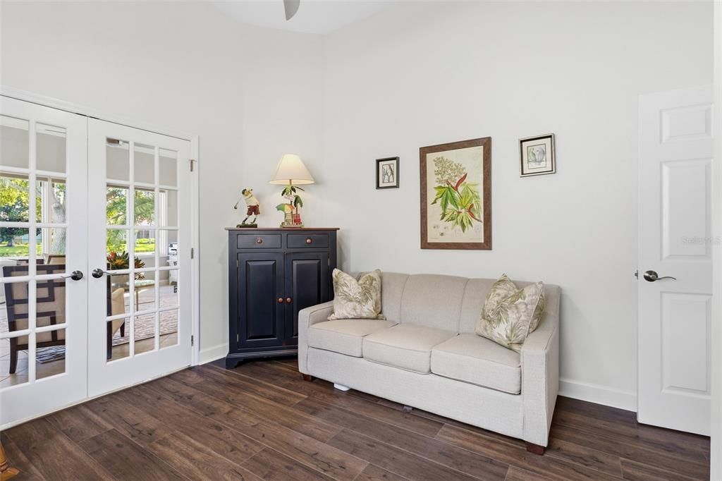 For Sale: $875,000 (3 beds, 2 baths, 2569 Square Feet)