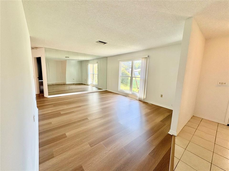 For Rent: $2,850 (3 beds, 2 baths, 1829 Square Feet)