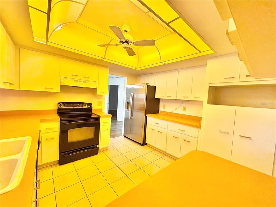 For Rent: $2,850 (3 beds, 2 baths, 1829 Square Feet)