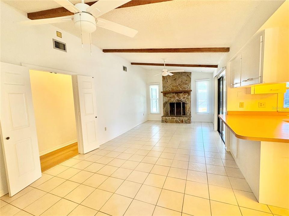 For Rent: $2,850 (3 beds, 2 baths, 1829 Square Feet)