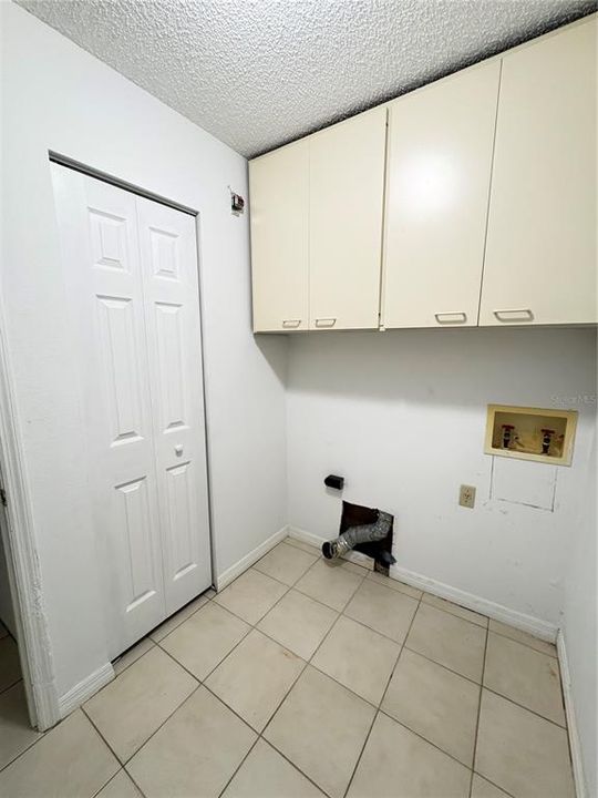 For Rent: $2,850 (3 beds, 2 baths, 1829 Square Feet)