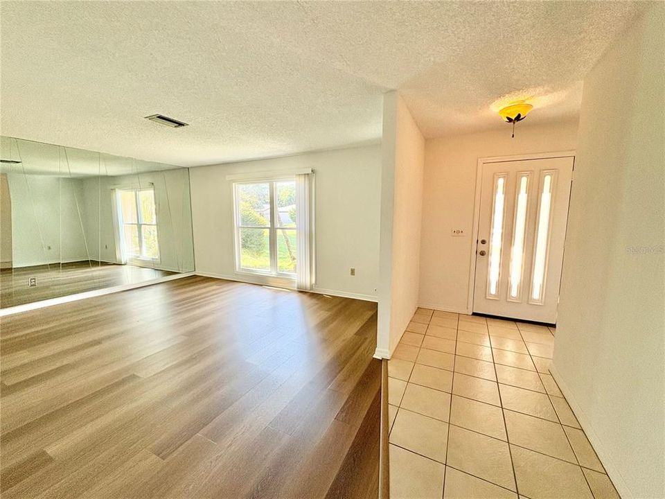 For Rent: $2,850 (3 beds, 2 baths, 1829 Square Feet)