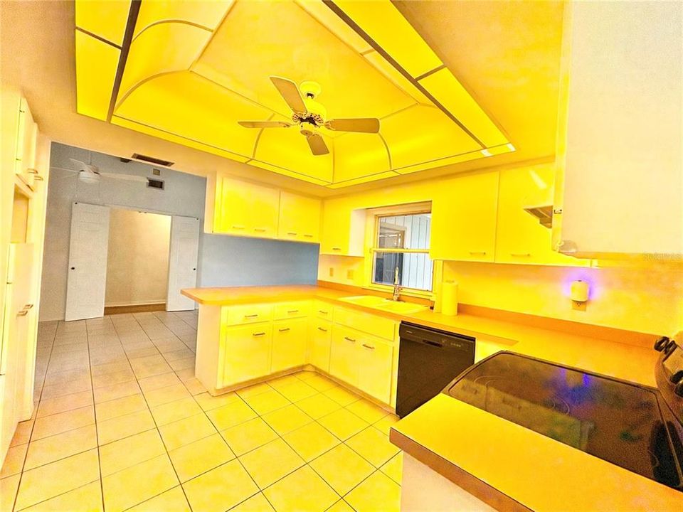 For Rent: $2,850 (3 beds, 2 baths, 1829 Square Feet)
