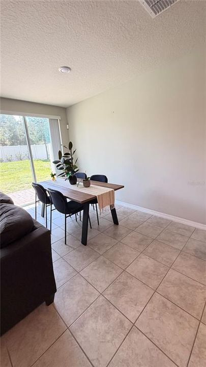 For Rent: $2,200 (3 beds, 2 baths, 1481 Square Feet)