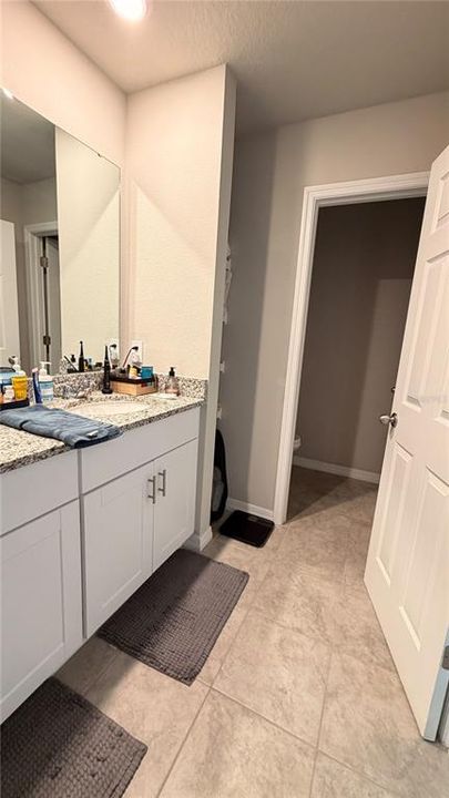 For Rent: $2,200 (3 beds, 2 baths, 1481 Square Feet)