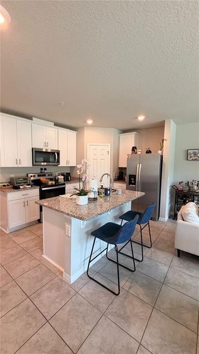 For Rent: $2,200 (3 beds, 2 baths, 1481 Square Feet)