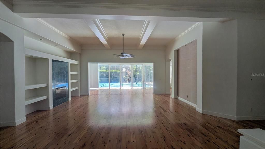 En Venta: $655,000 (3 camas, 2 baños, 2792 Pies cuadrados)