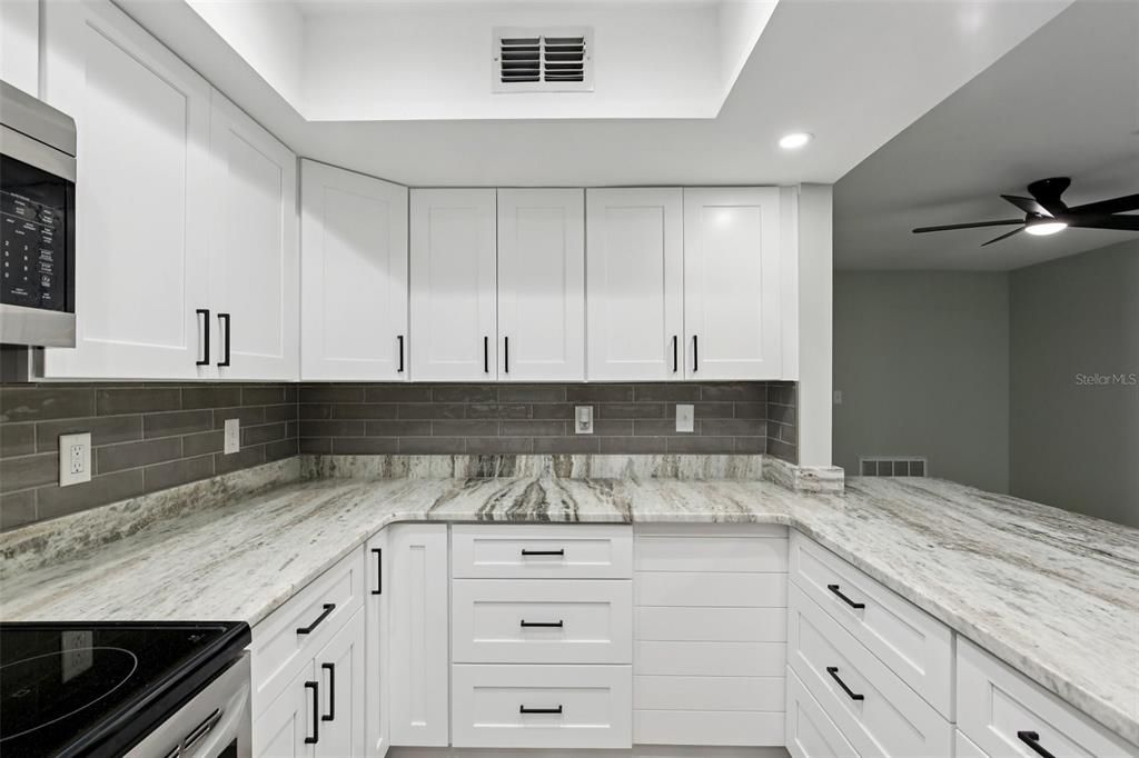 На продажу: $459,900 (2 спален, 2 ванн, 1578 Квадратных фут)