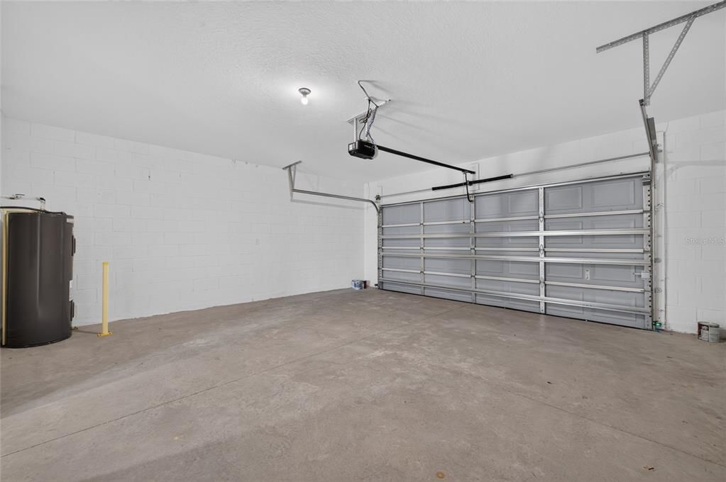 For Rent: $2,900 (5 beds, 3 baths, 2601 Square Feet)