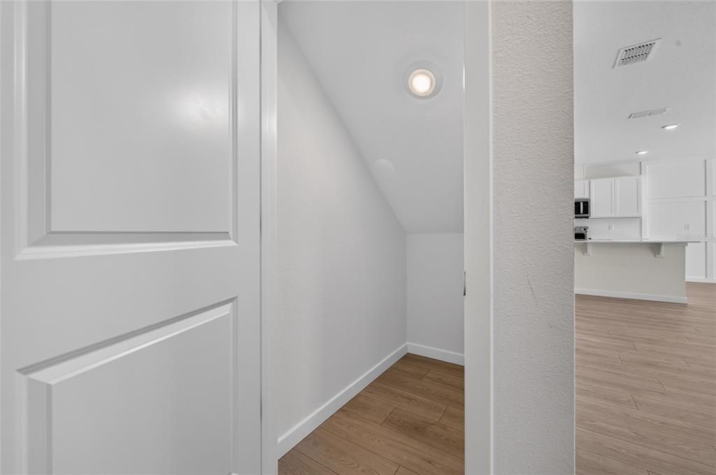 For Rent: $2,900 (5 beds, 3 baths, 2601 Square Feet)