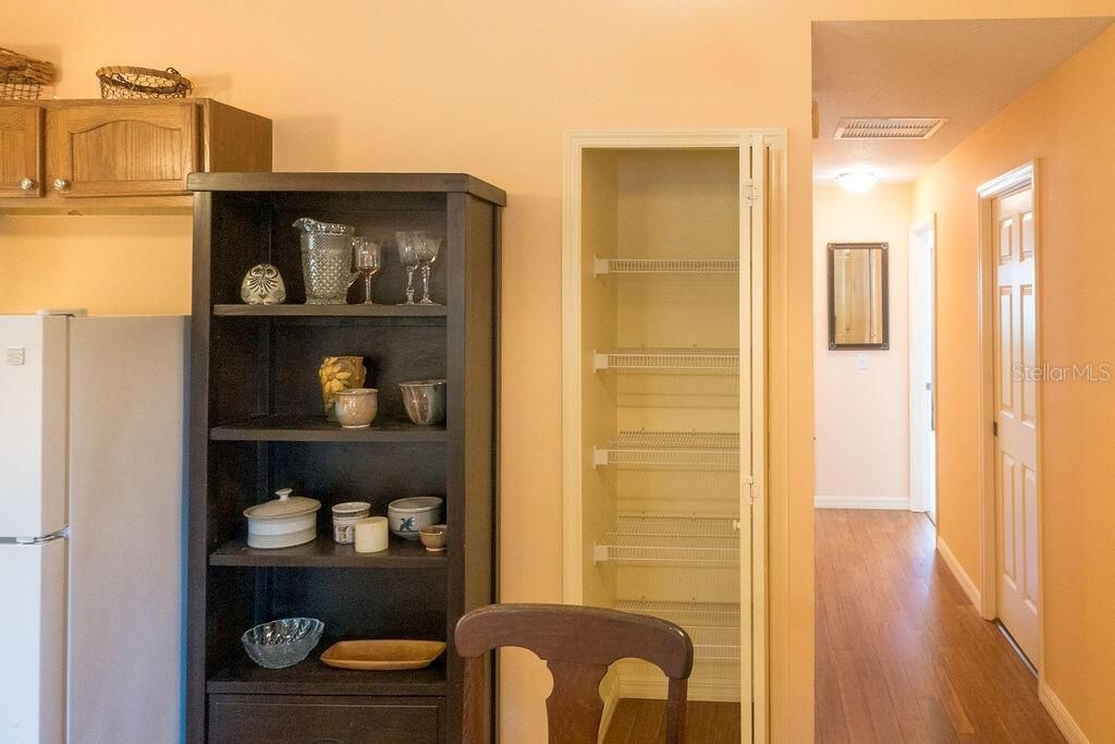 For Sale: $264,900 (3 beds, 2 baths, 1140 Square Feet)