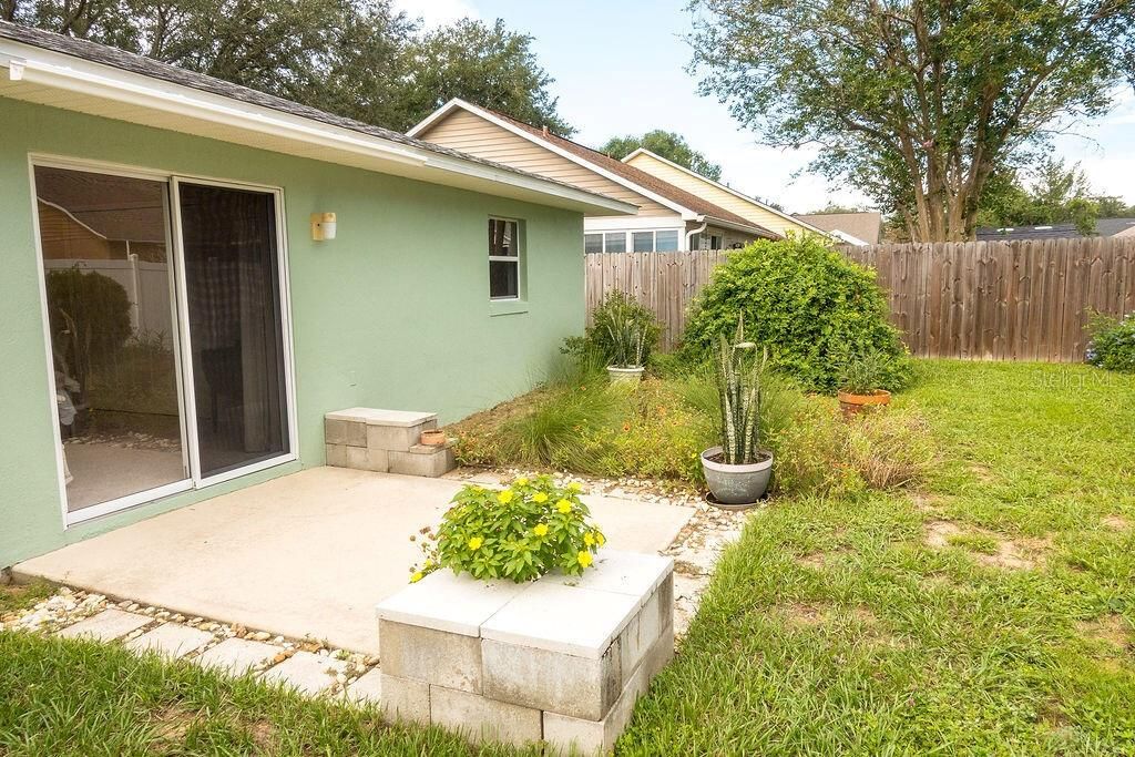 For Sale: $264,900 (3 beds, 2 baths, 1140 Square Feet)