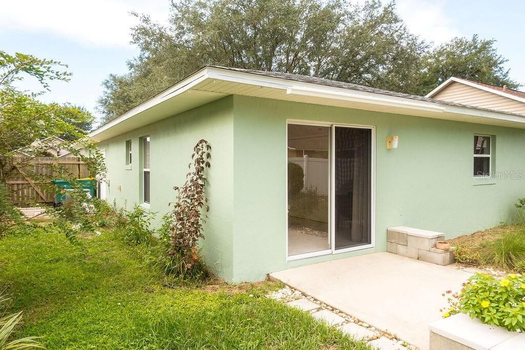 For Sale: $264,900 (3 beds, 2 baths, 1140 Square Feet)