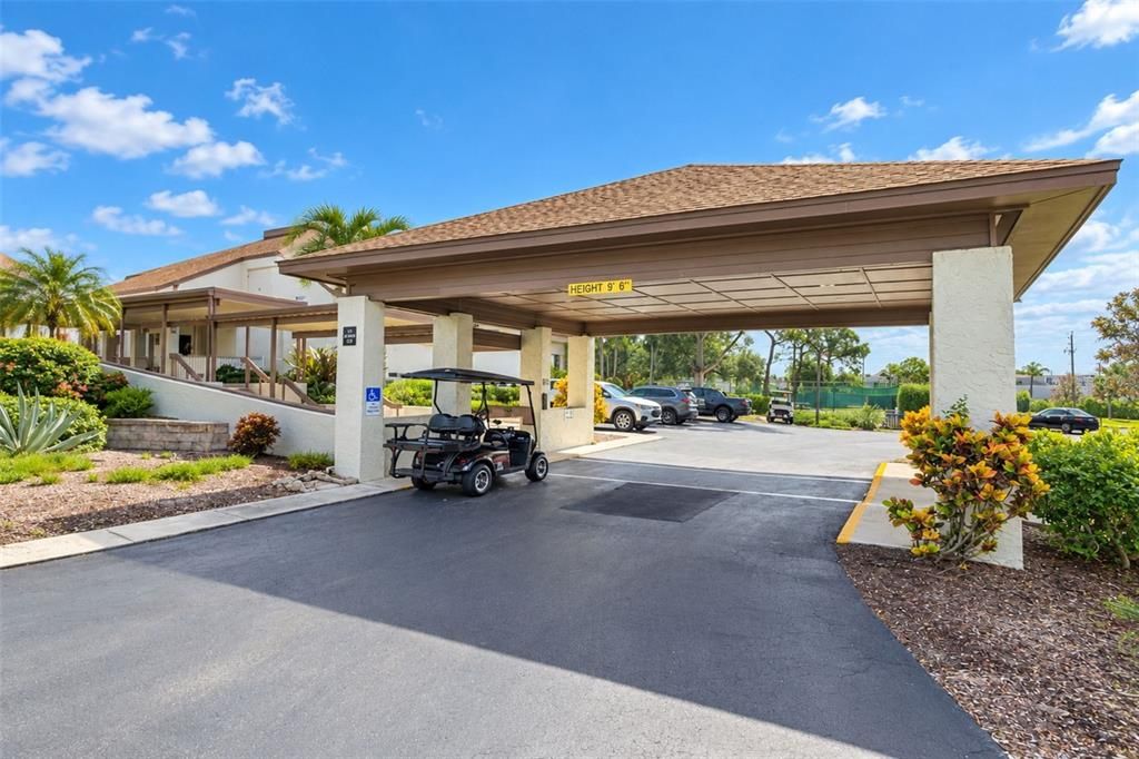 For Sale: $210,000 (2 beds, 2 baths, 888 Square Feet)