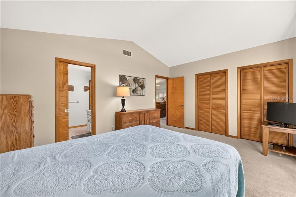 Active With Contract: $295,000 (3 beds, 2 baths, 1763 Square Feet)
