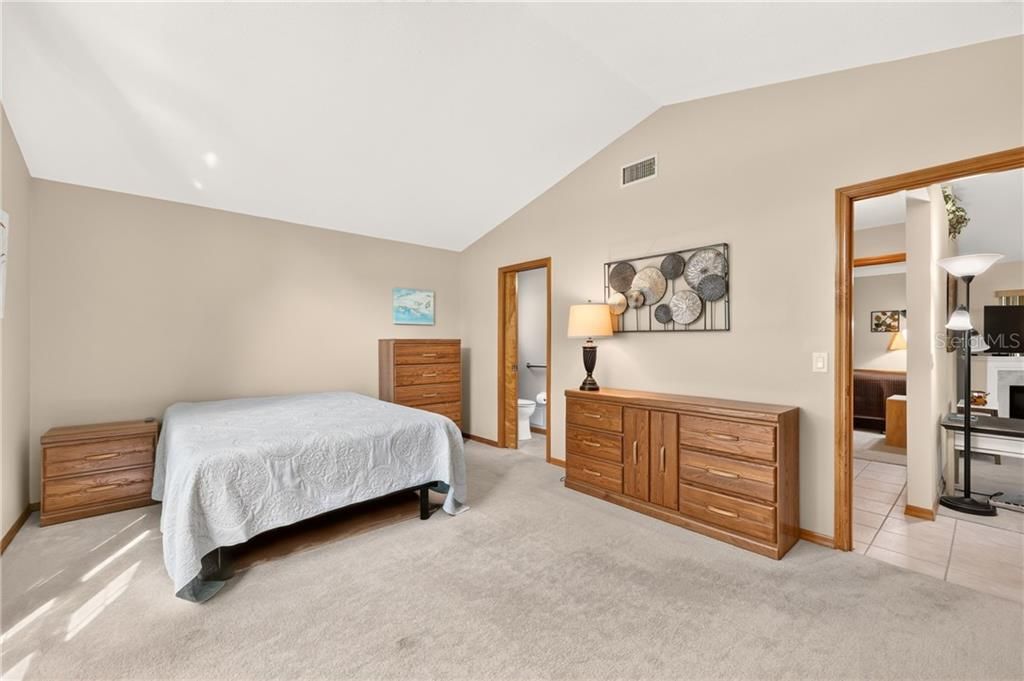 Active With Contract: $295,000 (3 beds, 2 baths, 1763 Square Feet)