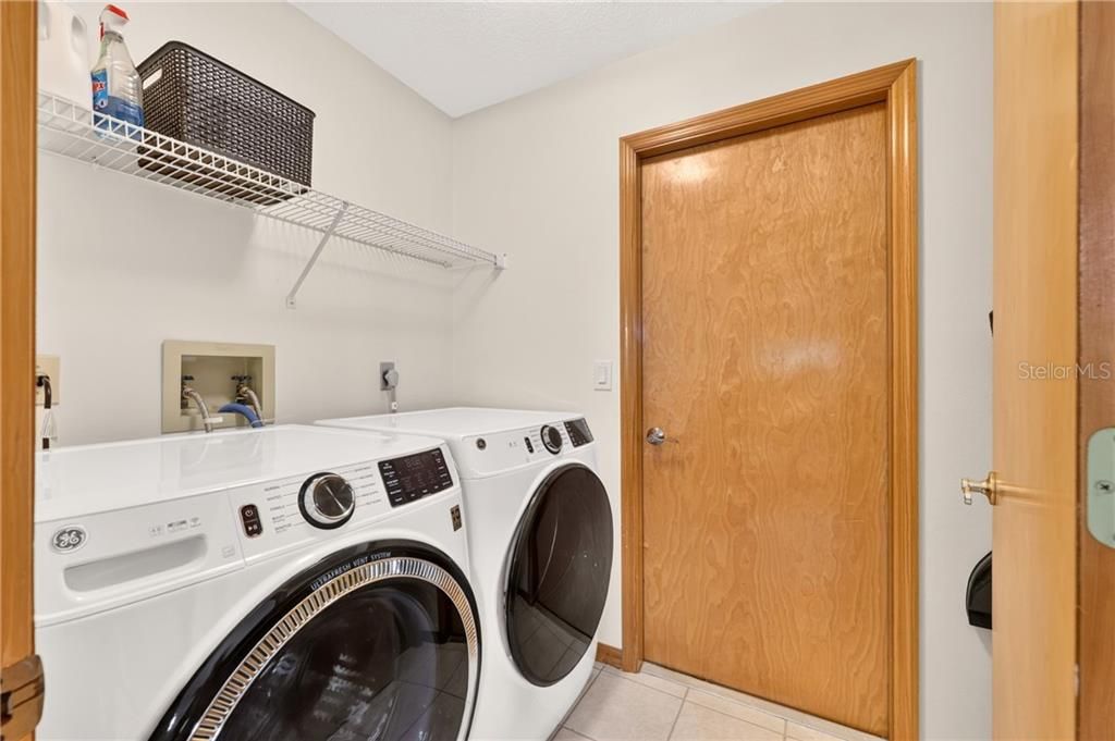 Active With Contract: $295,000 (3 beds, 2 baths, 1763 Square Feet)