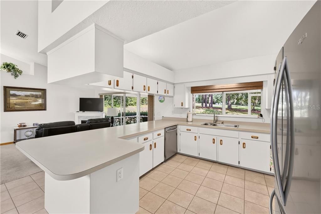 Active With Contract: $295,000 (3 beds, 2 baths, 1763 Square Feet)