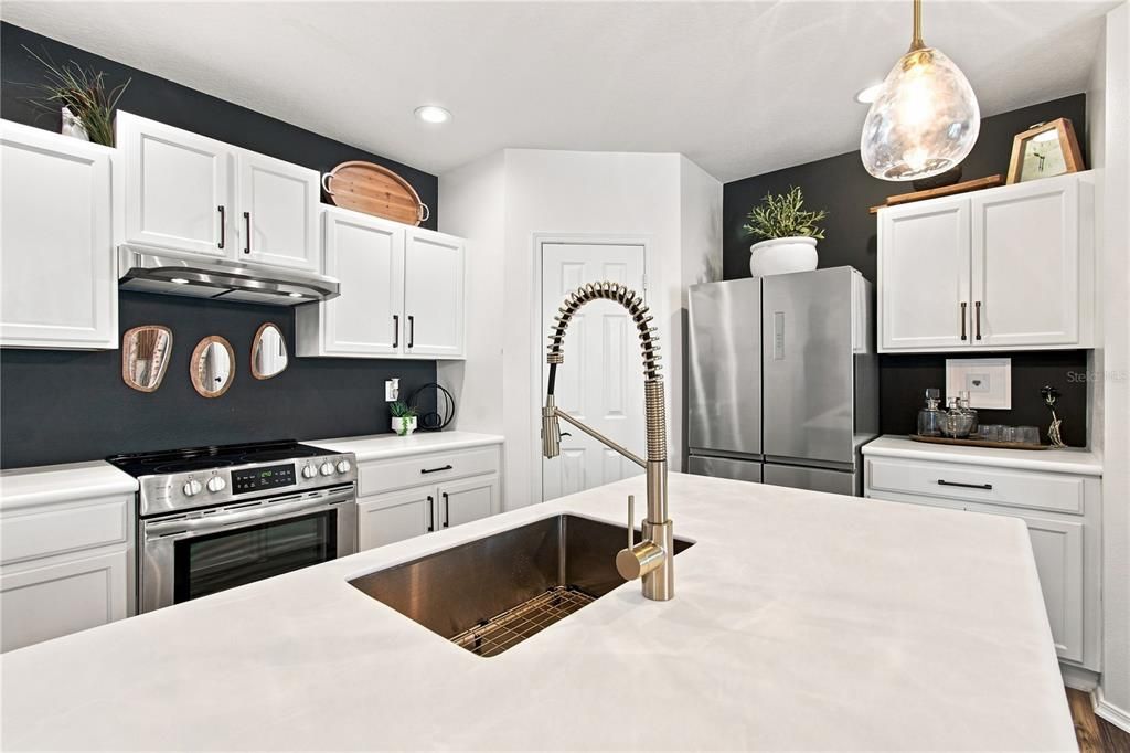 En Venta: $215,000 (2 camas, 2 baños, 1280 Pies cuadrados)