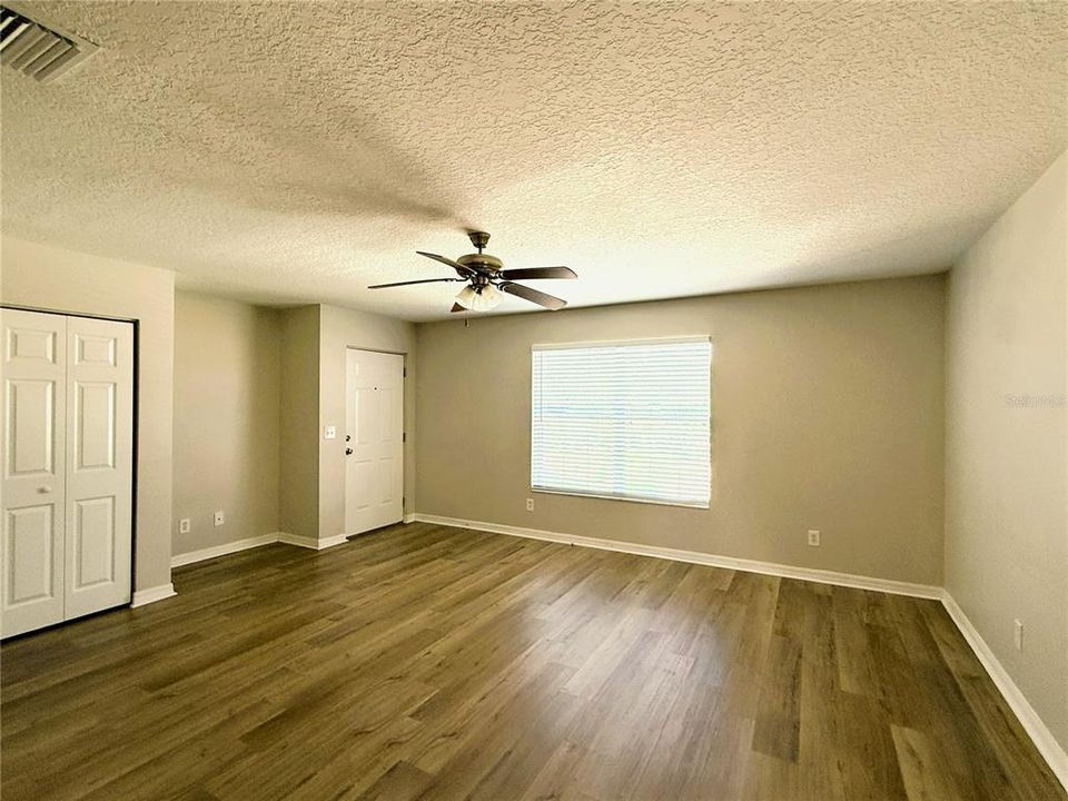 For Rent: $1,849 (2 beds, 1 baths, 800 Square Feet)